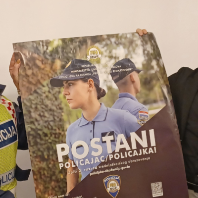 0policajci