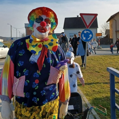1maškarePL