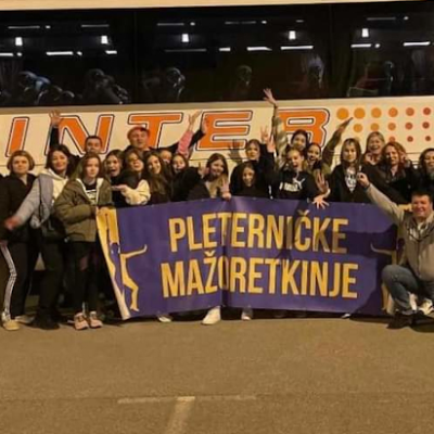 0mažoretkinje