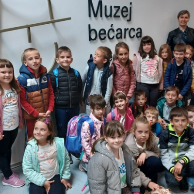 1Božena
