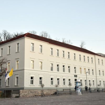 gimnazija