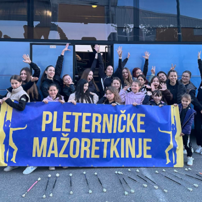 0mažoretkinje