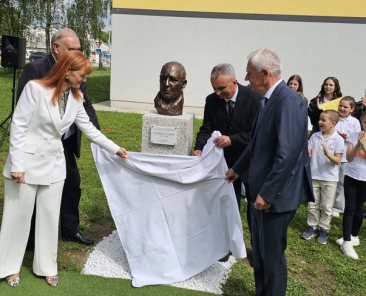 1Cesarić