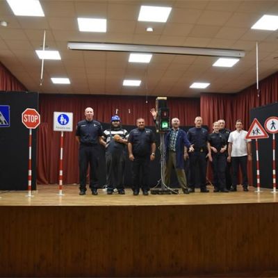 policija