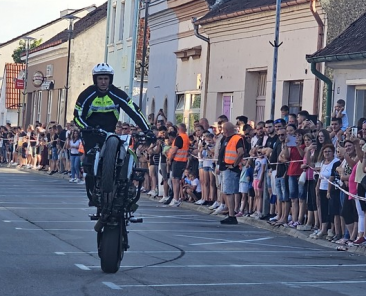 1motoSusreti