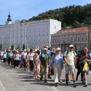 Voćin-pješaci